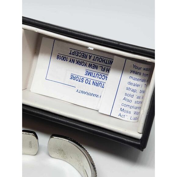 Wristwatch P.O.V Quartz T Locket Cuff Bracelet With Original Box New Battery - Picture 16 of 16